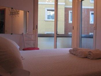 Apartamentos Madrid Hortaleza Eksteriør bilde